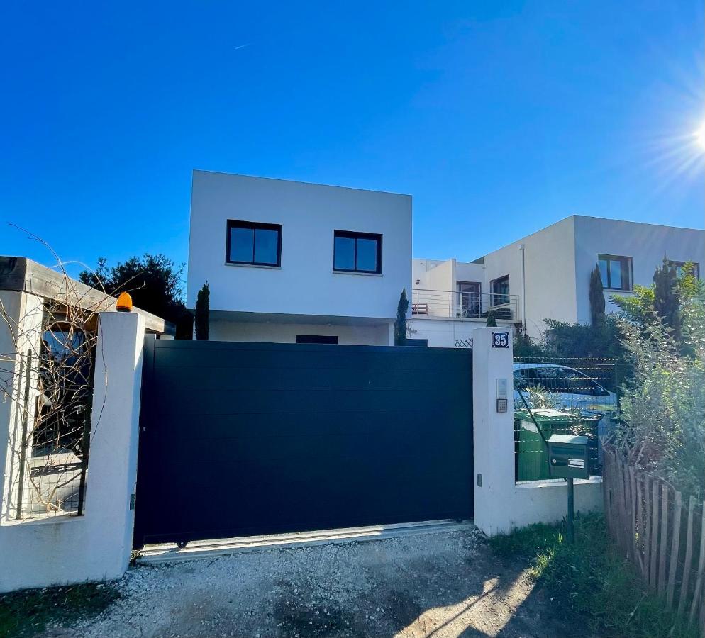 Appartement Luxe Le Levant Hyeres Exterior photo