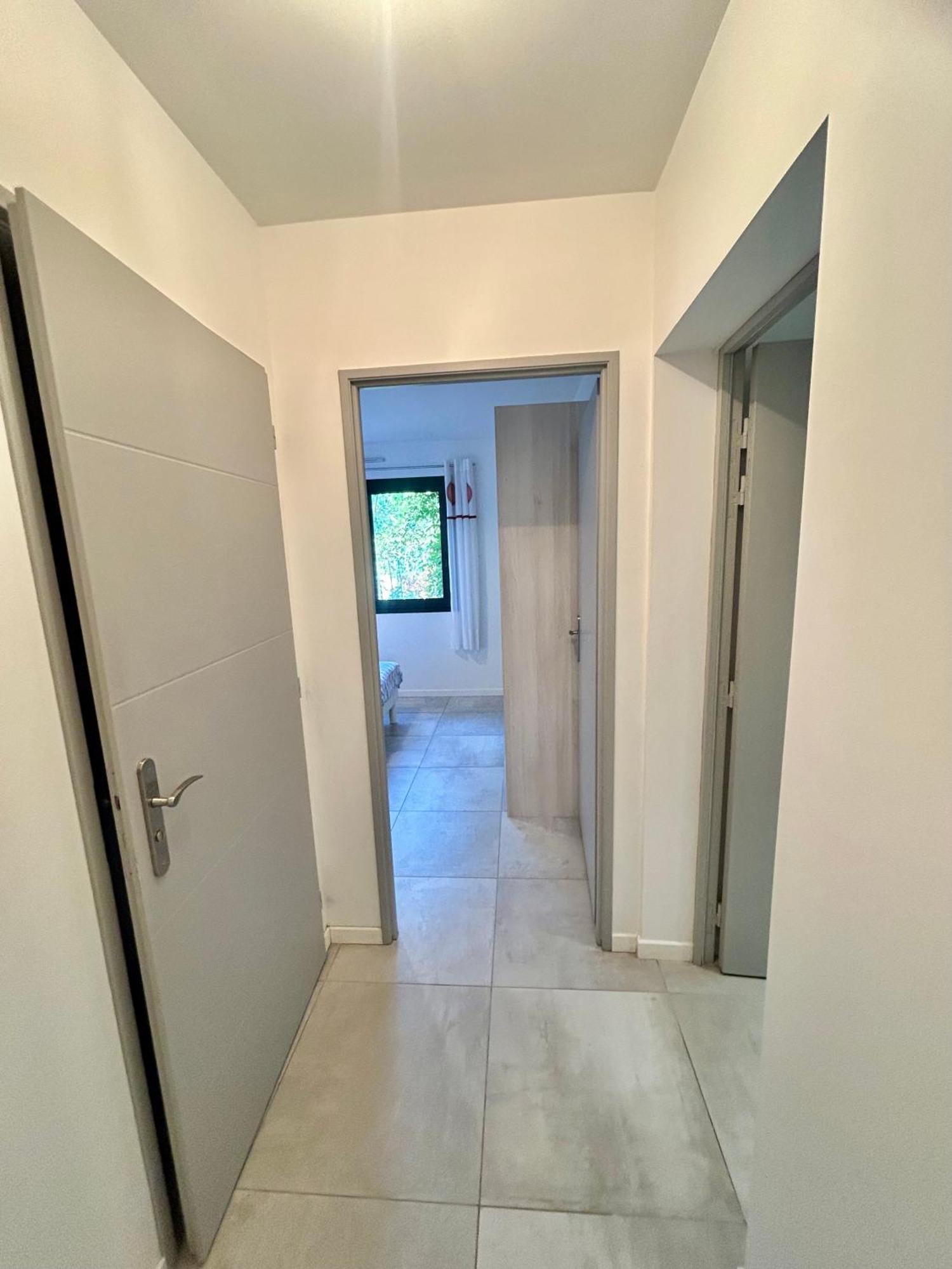 Appartement Luxe Le Levant Hyeres Exterior photo